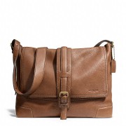 BLEECKER MESSENGER IN PEBBLED LEATHER (Coach) 代購