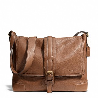 BLEECKER MESSENGER IN PEBBLED LEATHER (Coach) 代購